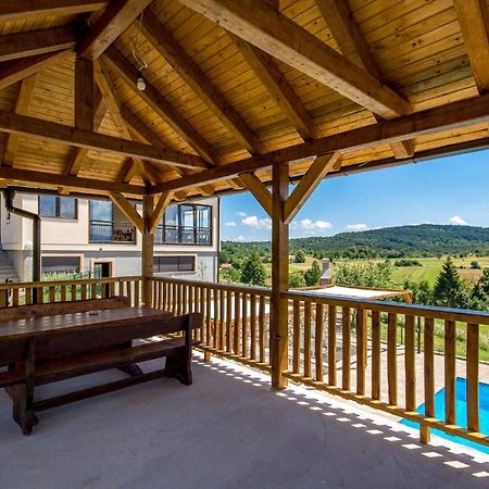 1 Bedroom Beautiful Apartment In Rakovica Eksteriør billede